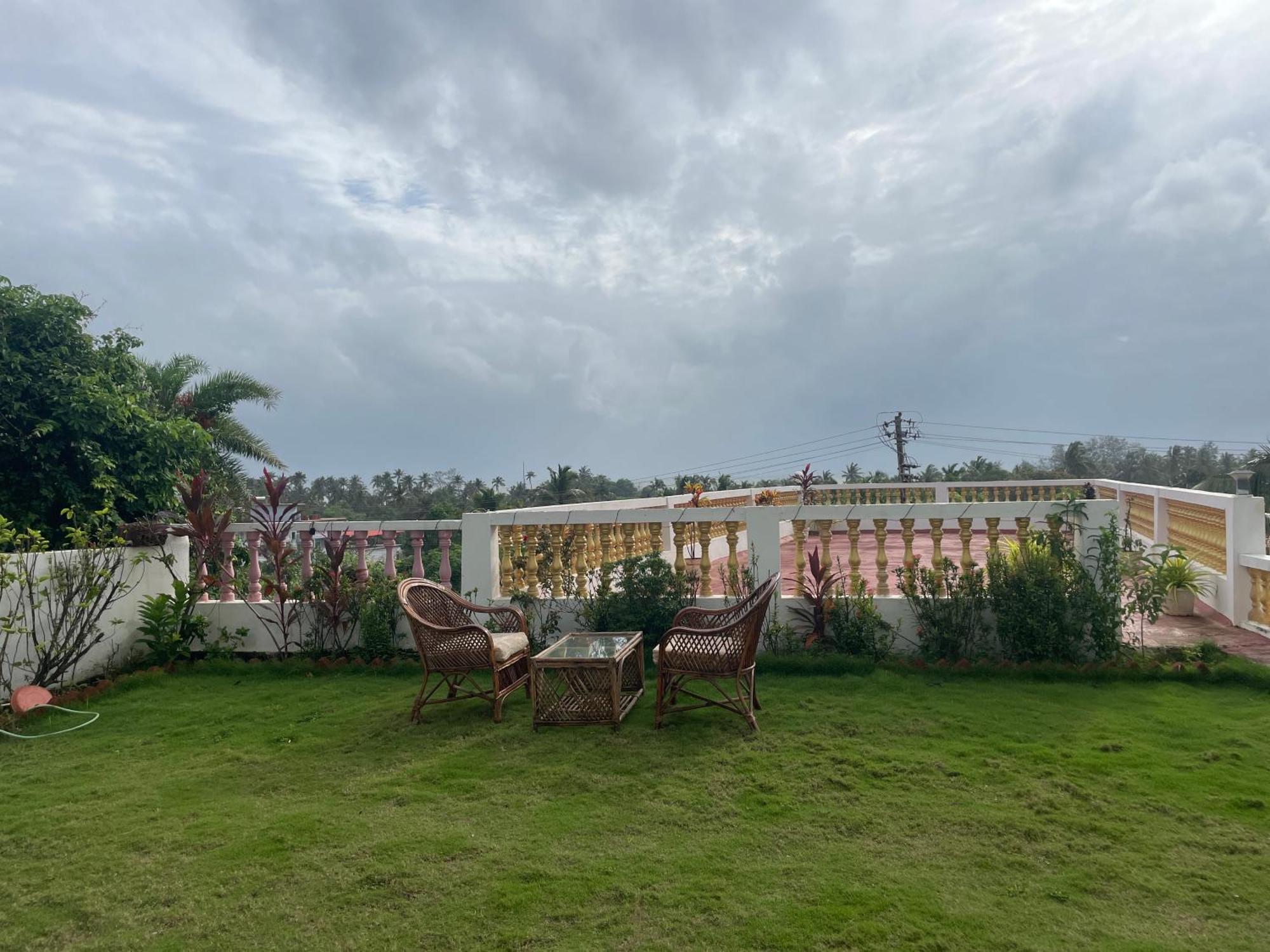 Sparv Aulakhs Resort Mandrem Extérieur photo